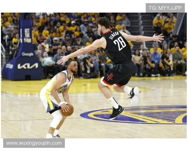 巴特勒21分发威勇士在库里缺阵情况下全队强势主场大胜步行者